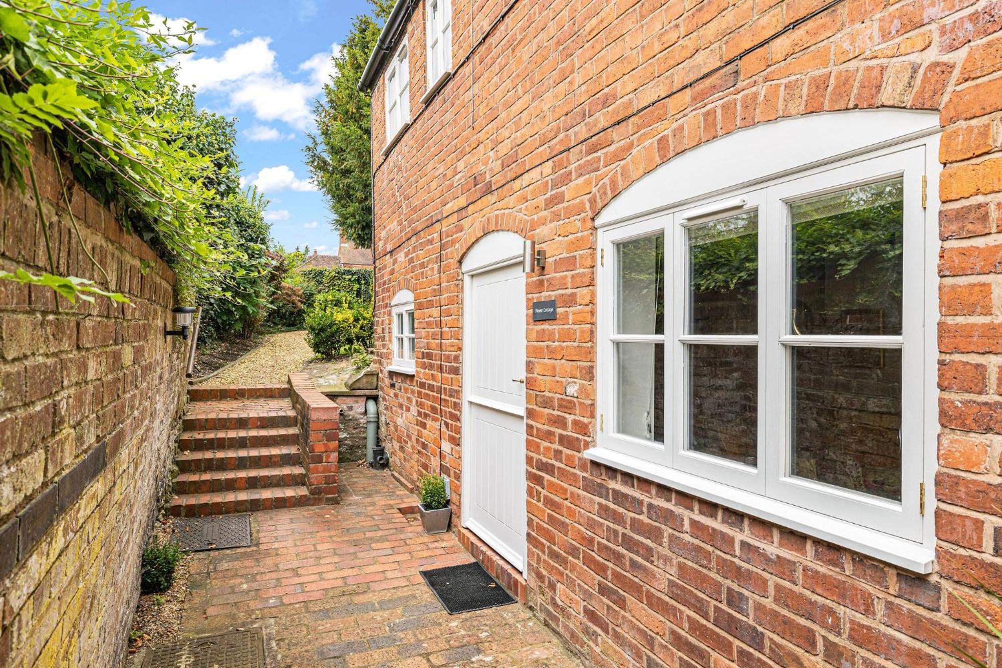 Bell Cottage By Ludlow Castle With Onsite Parking 外观 照片